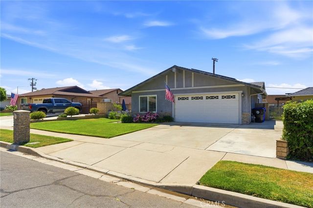 27803 Rainbow Lane, Highland, CA 92346