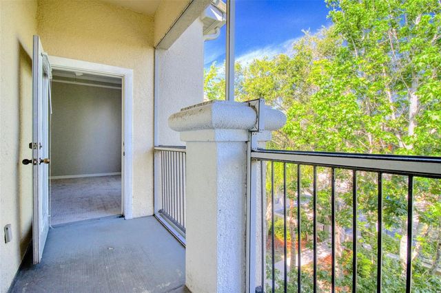 5146 NORTHRIDGE ROAD 303, Sarasota, FL 34238