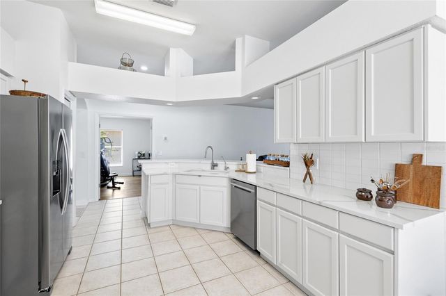19619 BERGENFELD DRIVE, Land O Lakes, FL 34638