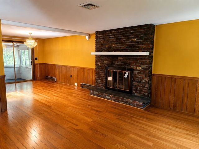 7 Fred Street, Burlington, MA 01803