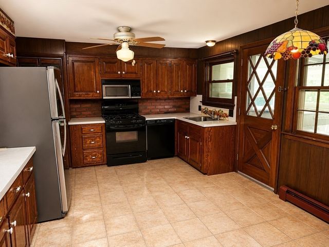 7 Fred Street, Burlington, MA 01803