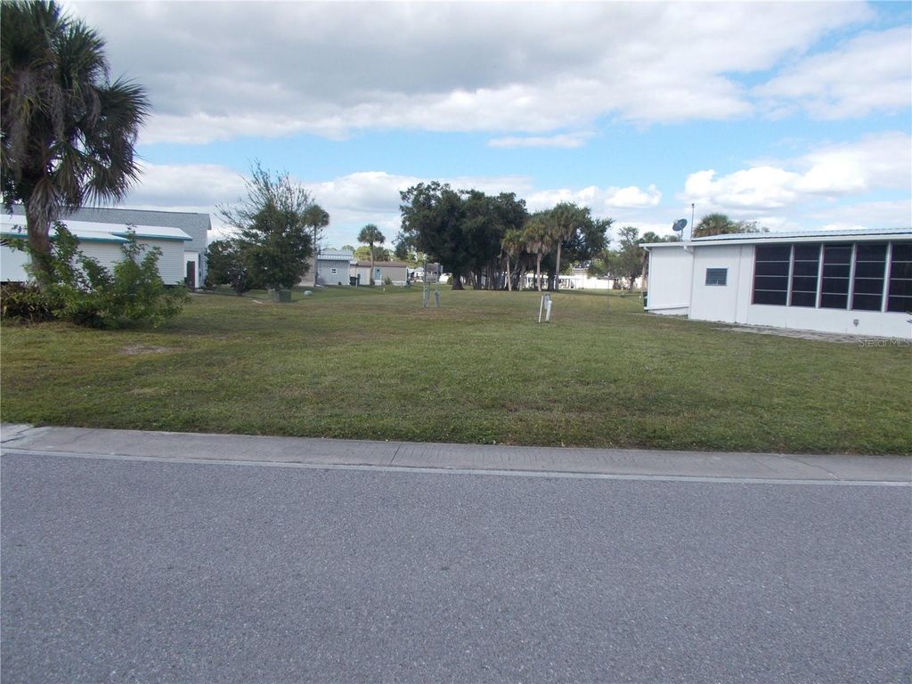5751 HOLIDAY PARK BOULEVARD, North Port, FL 34287