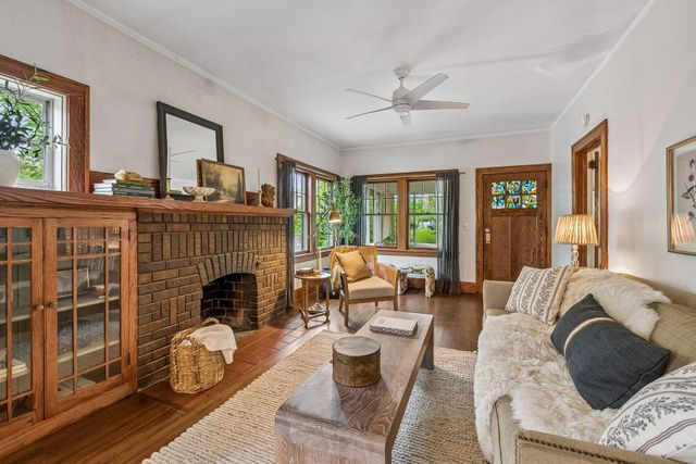4200 Oakland Avenue, Minneapolis, MN 55407