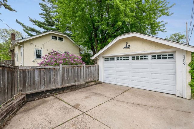 4200 Oakland Avenue, Minneapolis, MN 55407