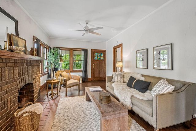 4200 Oakland Avenue, Minneapolis, MN 55407