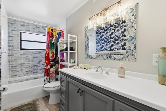 527 BEACH ROAD, Sarasota, FL 34242