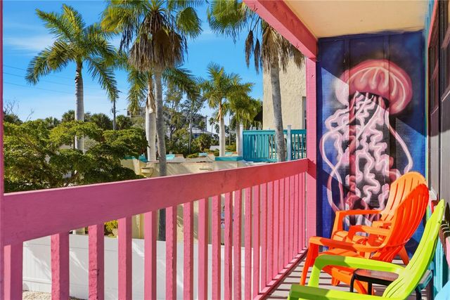 527 BEACH ROAD, Sarasota, FL 34242