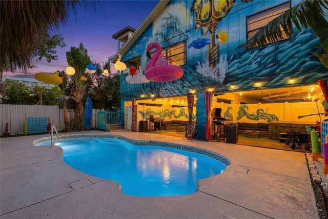 527 BEACH ROAD, Sarasota, FL 34242