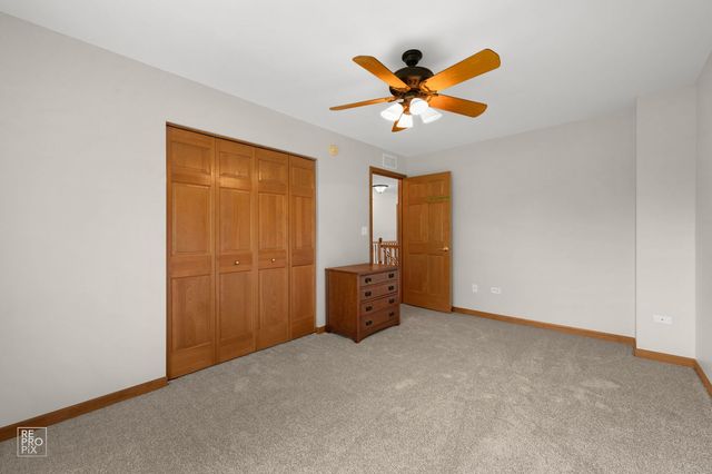 927 Winners Cup Court, Naperville, IL 60565