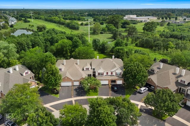 927 Winners Cup Court, Naperville, IL 60565