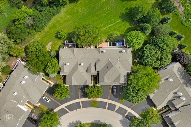 927 Winners Cup Court, Naperville, IL 60565
