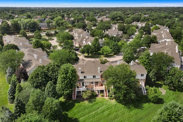 927 Winners Cup Court, Naperville, IL 60565