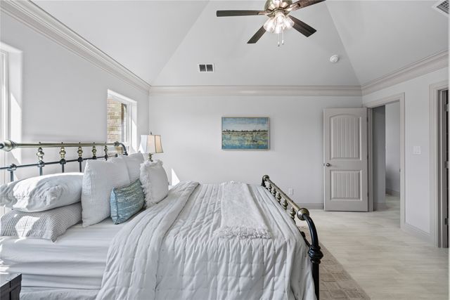 725 Jameson Street, Springtown, TX 76082