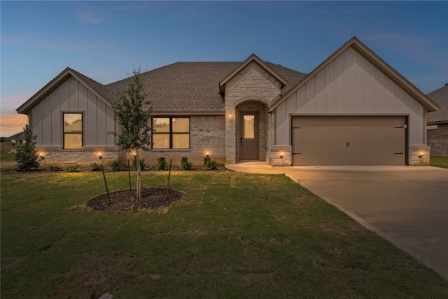 725 Jameson Street, Springtown, TX 76082