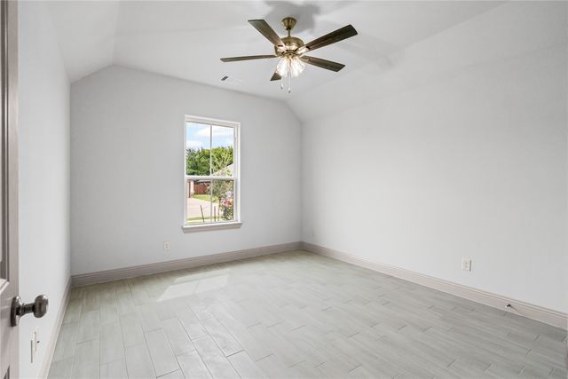 725 Jameson Street, Springtown, TX 76082