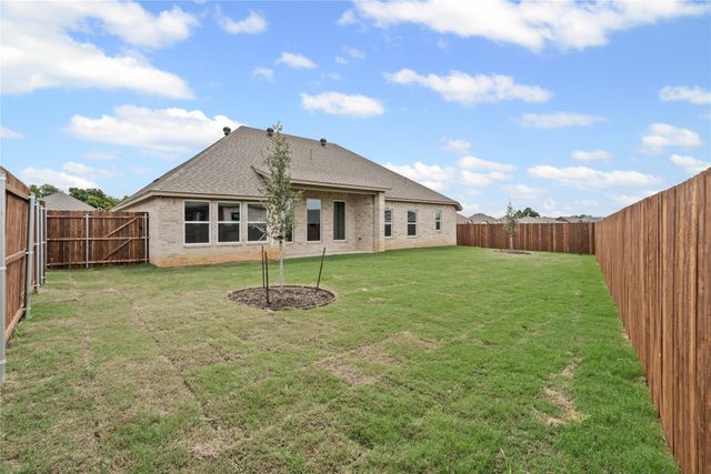 725 Jameson Street, Springtown, TX 76082