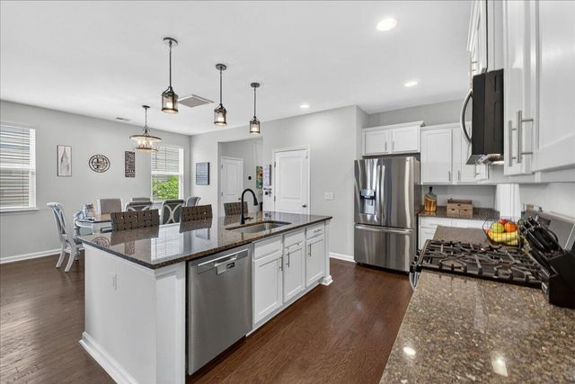 464 Zenith Boulevard, Summerville, SC 29486