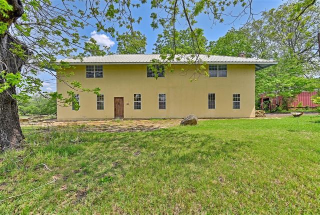 144 Century Lane, Bellville, TX 77418