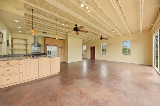 144 Century Lane, Bellville, TX 77418