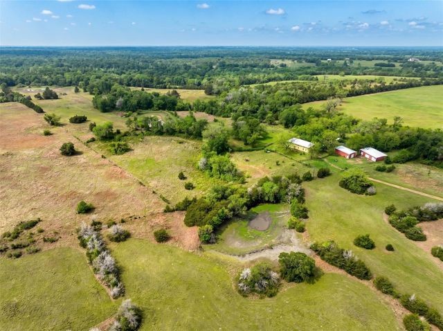 144 Century Lane, Bellville, TX 77418