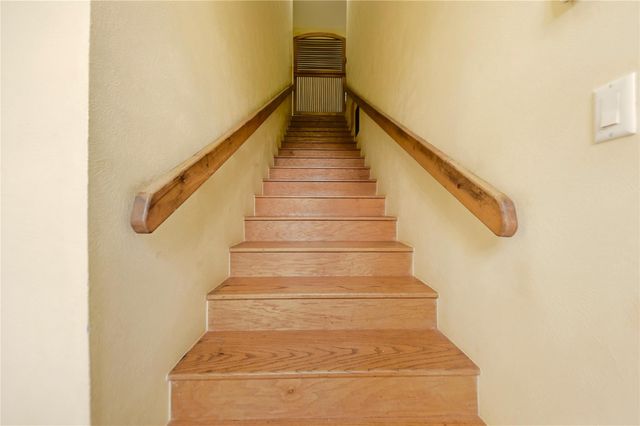 144 Century Lane, Bellville, TX 77418