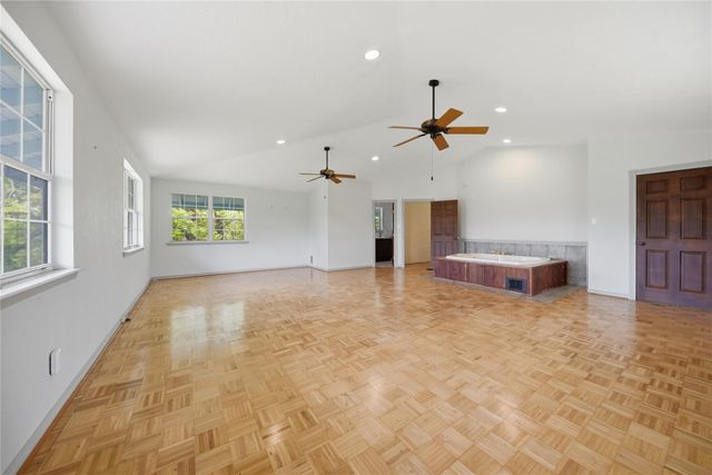 144 Century Lane, Bellville, TX 77418