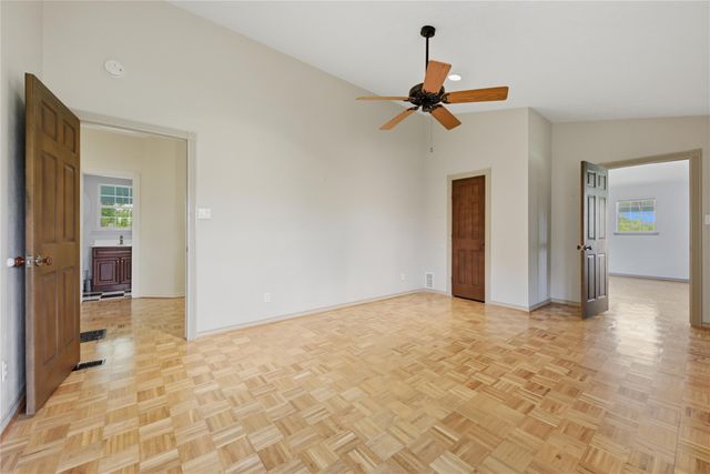 144 Century Lane, Bellville, TX 77418