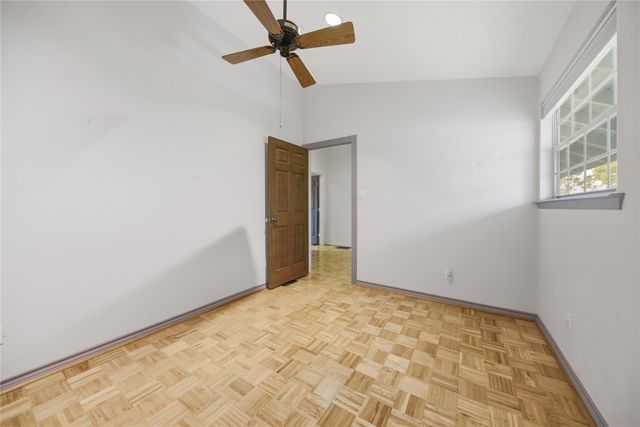 144 Century Lane, Bellville, TX 77418