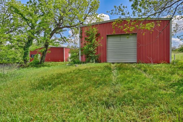 144 Century Lane, Bellville, TX 77418