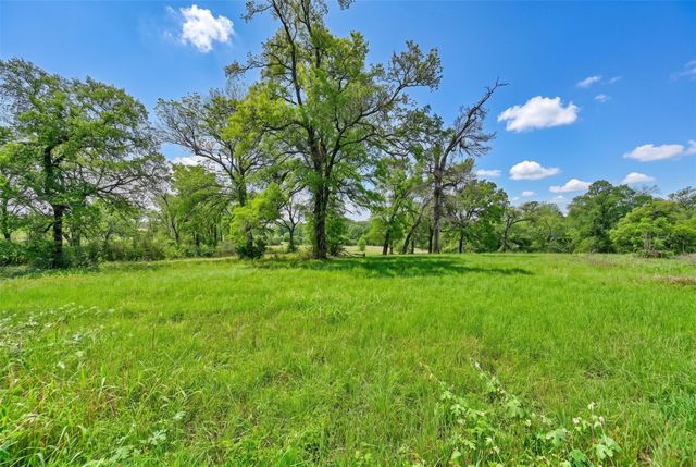 144 Century Lane, Bellville, TX 77418