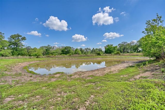 144 Century Lane, Bellville, TX 77418