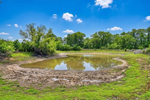 144 Century Lane, Bellville, TX 77418