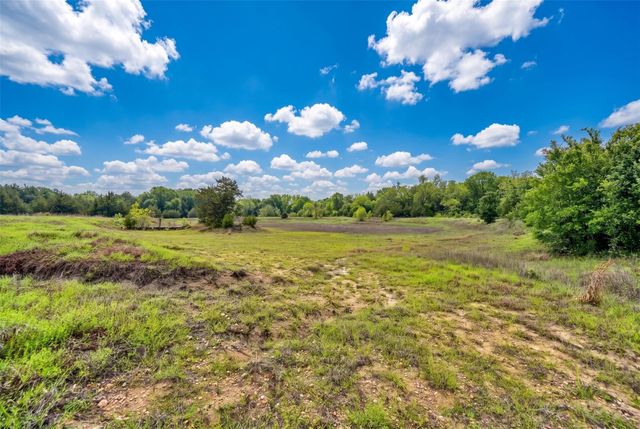 144 Century Lane, Bellville, TX 77418