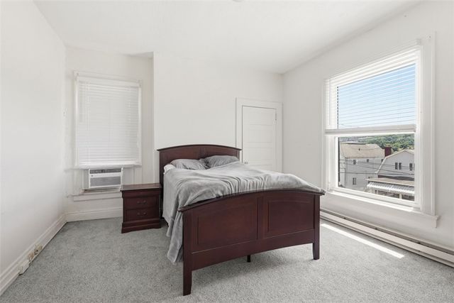 224 W College St, Canonsburg, PA 15317