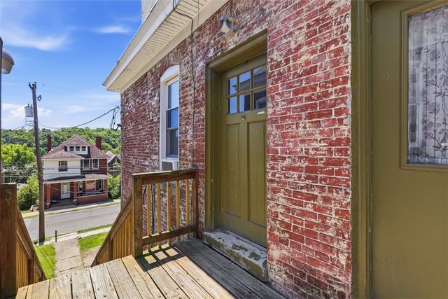 224 W College St, Canonsburg, PA 15317