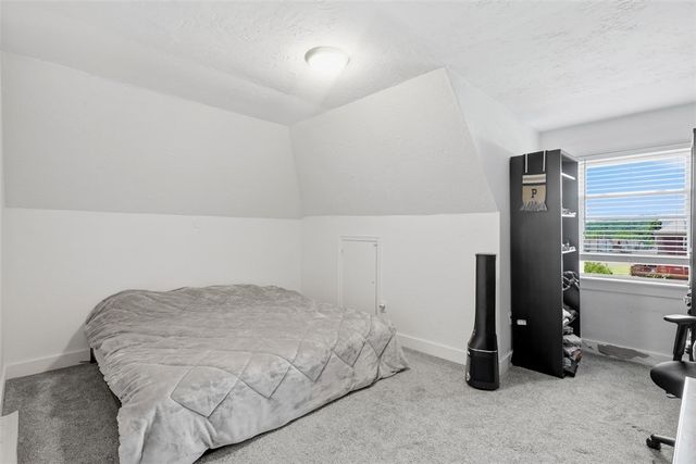 224 W College St, Canonsburg, PA 15317