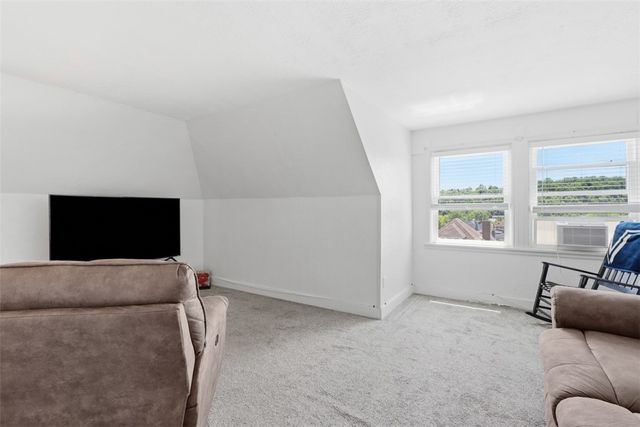 224 W College St, Canonsburg, PA 15317