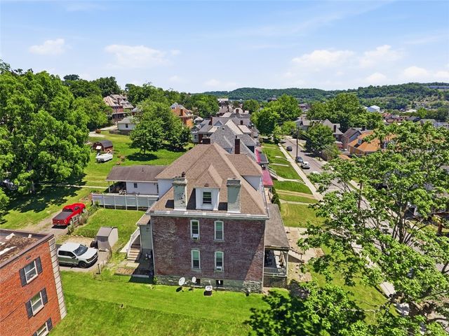224 W College St, Canonsburg, PA 15317