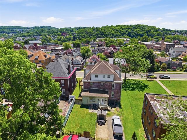 224 W College St, Canonsburg, PA 15317