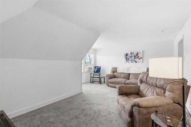 224 W College St, Canonsburg, PA 15317