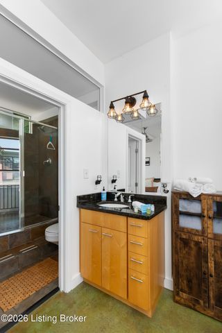 604 S 3rd St 806, Louisville, KY 40202