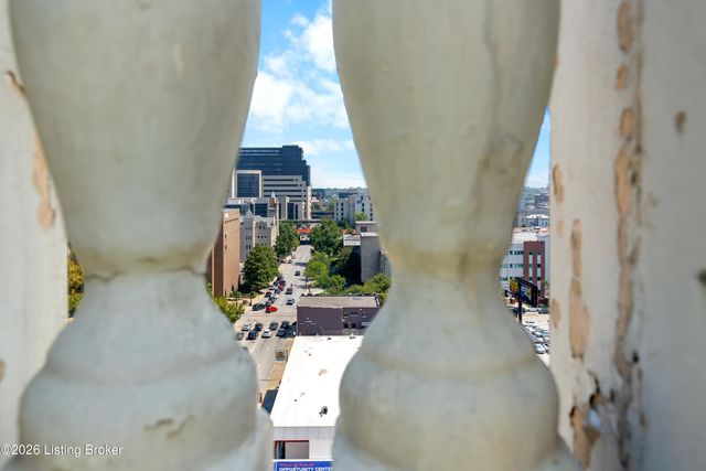 604 S 3rd St 806, Louisville, KY 40202