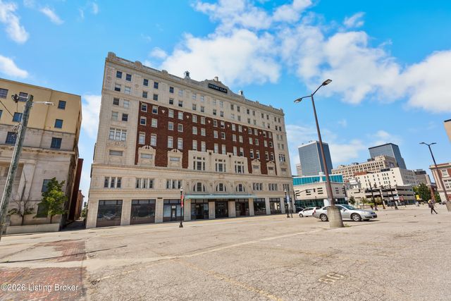 604 S 3rd St 806, Louisville, KY 40202