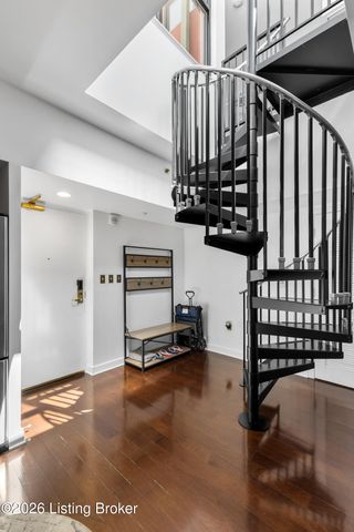 604 S 3rd St 806, Louisville, KY 40202
