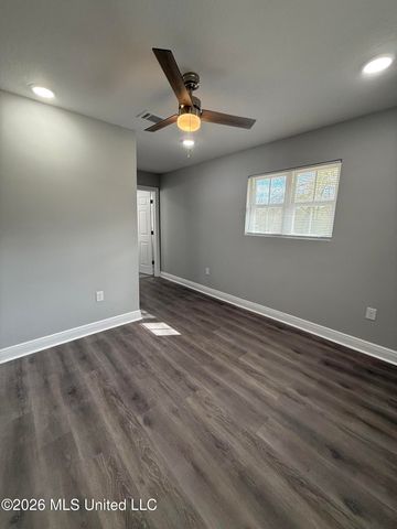 47 Lee Road, Sumrall, MS 39482
