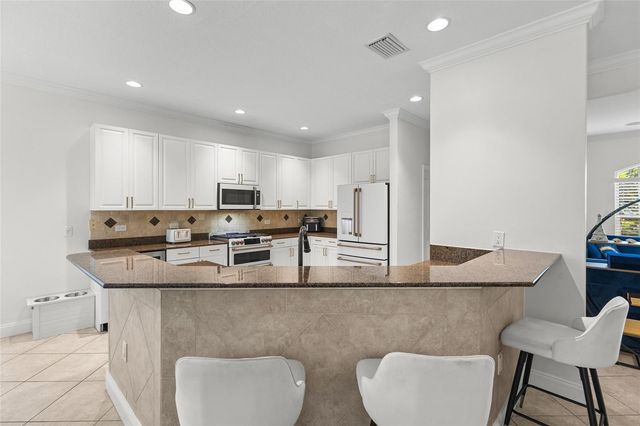 7627 DESERT INN WAY, Bradenton, FL 34202