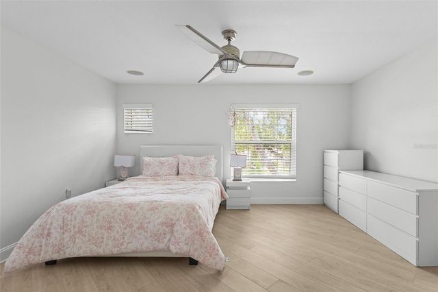 7627 DESERT INN WAY, Bradenton, FL 34202