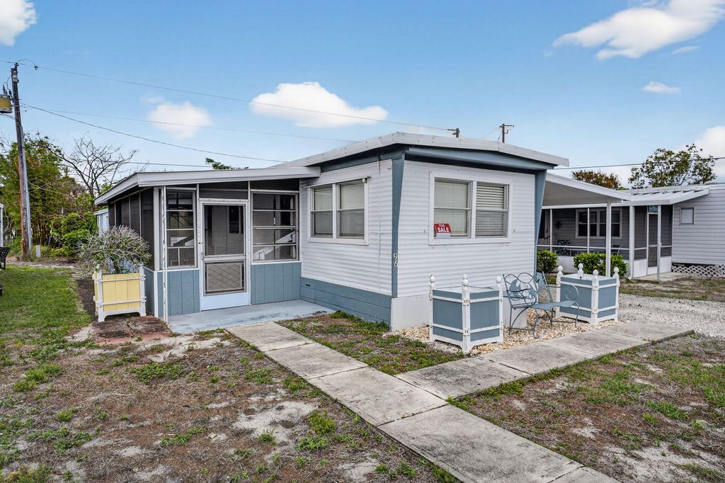 10885 SE Federal Highway, Hobe Sound, FL 33455