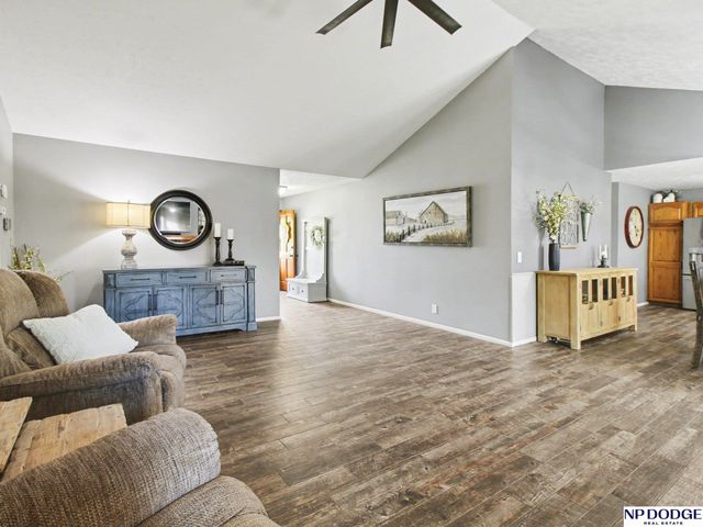 13947 Arbor Circle, Omaha, NE 68144
