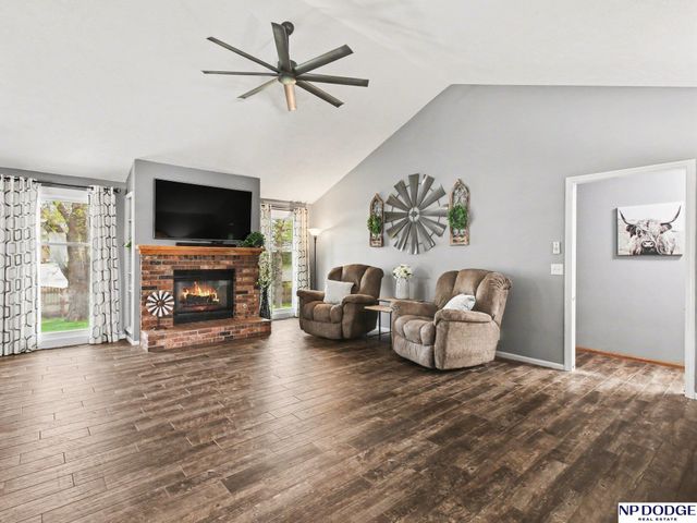 13947 Arbor Circle, Omaha, NE 68144